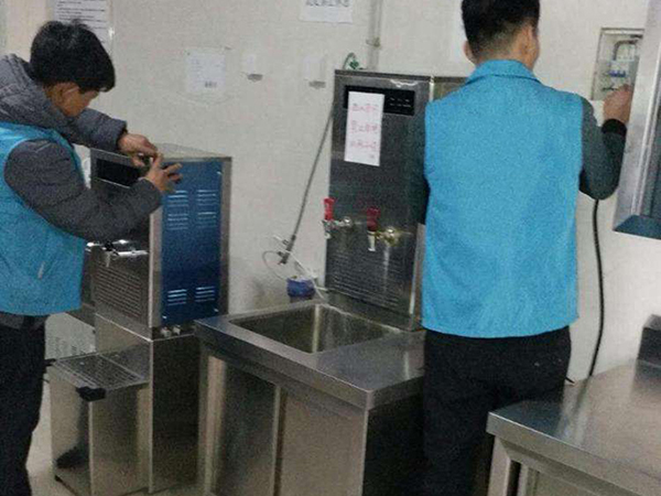 醫(yī)院門診凈水設(shè)備安裝工程順利竣工驗(yàn)收